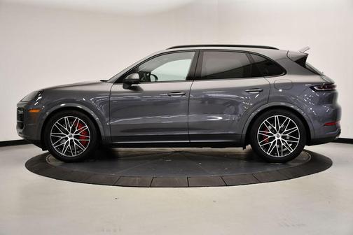 2025 Porsche Cayenne Turbo