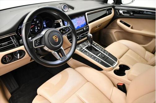 2021 Porsche Macan Base