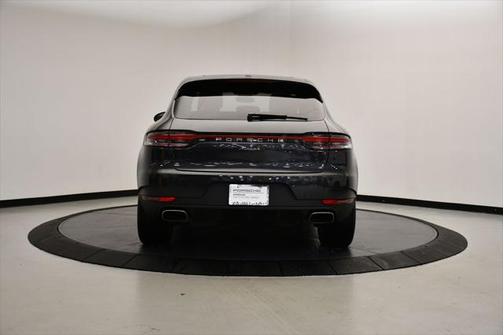 2021 Porsche Macan Base