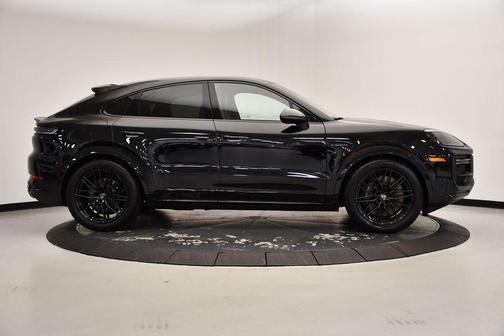 2025 Porsche Cayenne Turbo