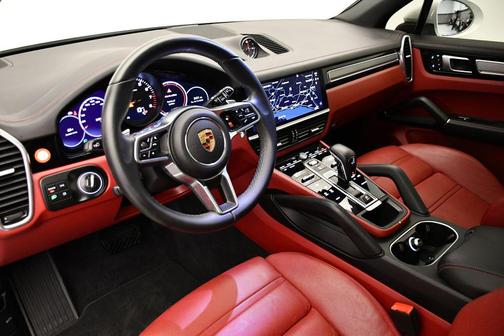 2023 Porsche Cayenne Platinum Edition