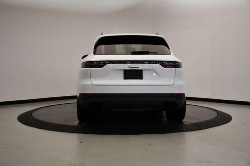 2023 Porsche Cayenne Platinum Edition