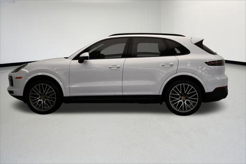 2023 Porsche Cayenne Platinum Edition