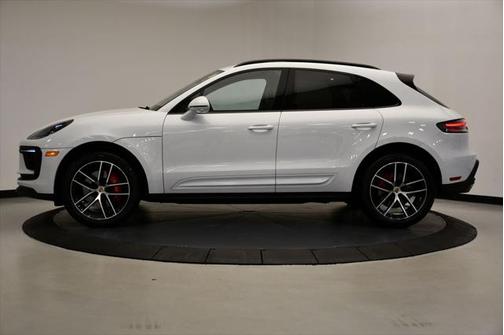 2022 Porsche Macan Base