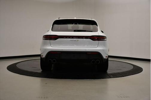 2022 Porsche Macan Base