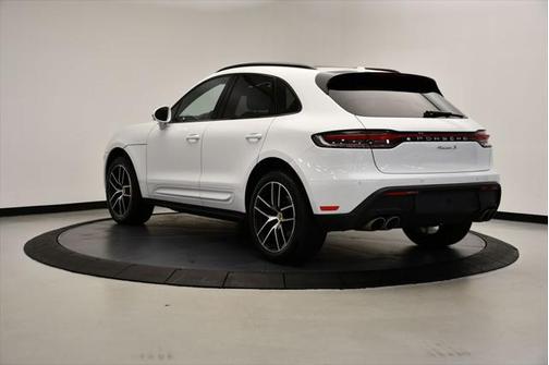 2022 Porsche Macan Base