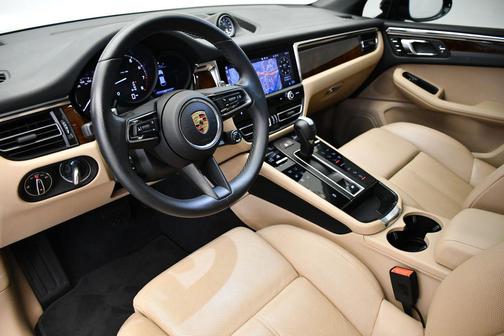 2023 Porsche Macan 