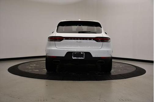 2021 Porsche Macan Base