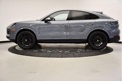 2024 Porsche Cayenne Base (Tiptronic)