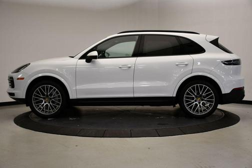 2023 Porsche Cayenne Platinum Edition
