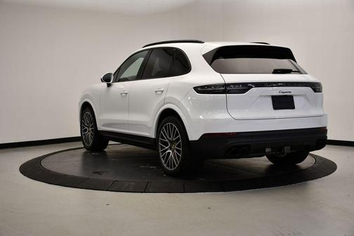 2023 Porsche Cayenne Platinum Edition