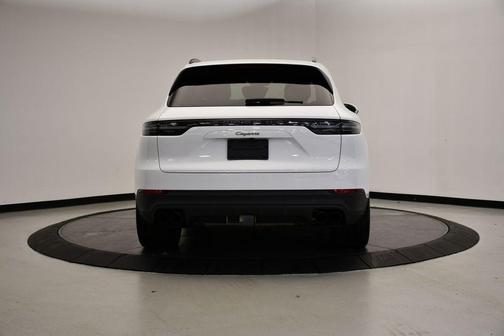 2023 Porsche Cayenne Platinum Edition