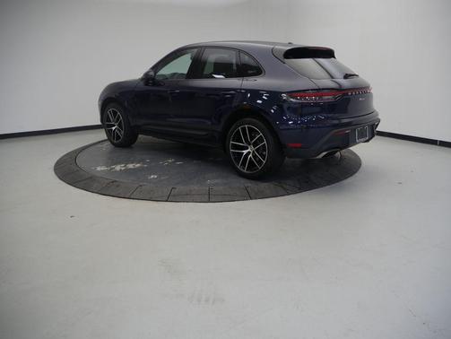 Night Blue Metallic 2023 Porsche Macan