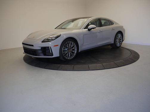 Chalk 2025 Porsche Panamera 4