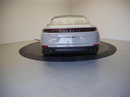 Chalk 2025 Porsche Panamera 4