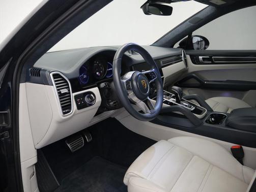 2023 Porsche Cayenne GTS