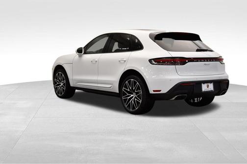 2025 Porsche Macan T