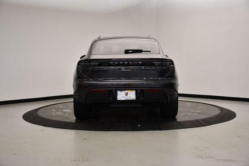 2025 Porsche Macan Electric