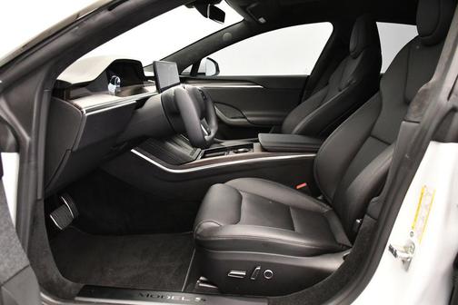 2022 Tesla Model S Base