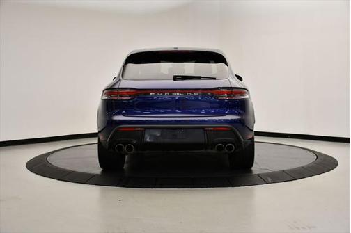 2022 Porsche Macan Base