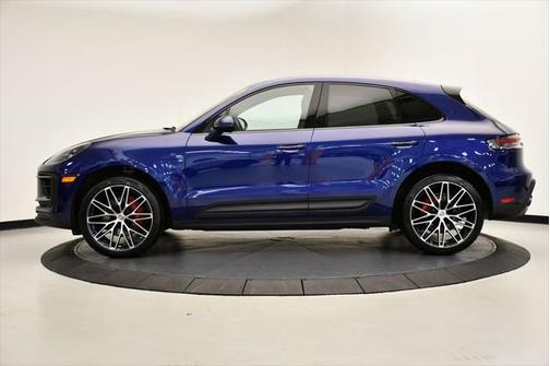 2022 Porsche Macan Base