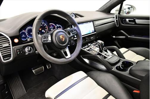 2020 Porsche Cayenne Turbo