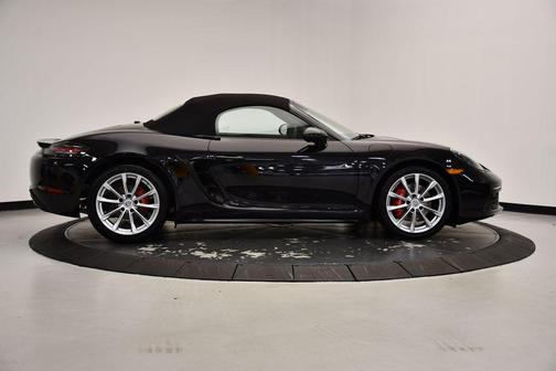 2025 Porsche 718 Boxster S