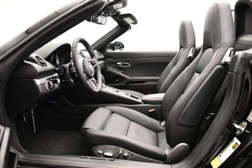 2025 Porsche 718 Boxster S