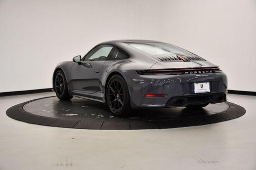 2025 Porsche 911 Carrera