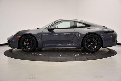 2025 Porsche 911 Carrera