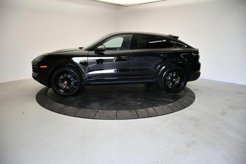 Chromite Black Metallic 2026 Porsche Cayenne Cayenne