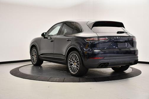 2023 Porsche Cayenne Platinum Edition