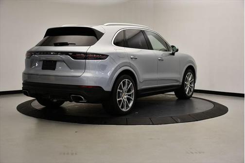 2023 Porsche Cayenne Platinum Edition