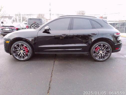 2023 Porsche Macan S