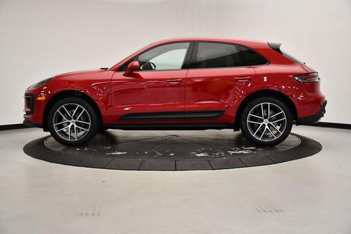 2025 Porsche Macan T