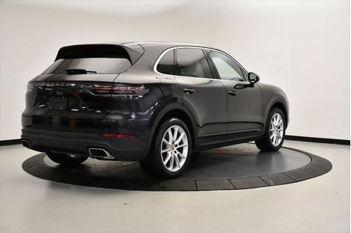 2023 Porsche Cayenne Platinum Edition