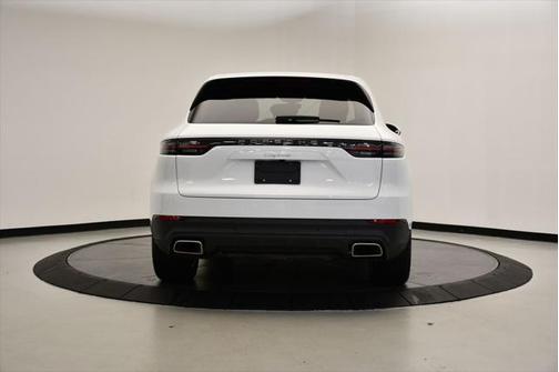 2022 Porsche Cayenne Base (Tiptronic)