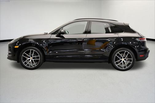 2025 Porsche Macan T