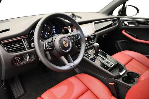 2025 Porsche Macan T