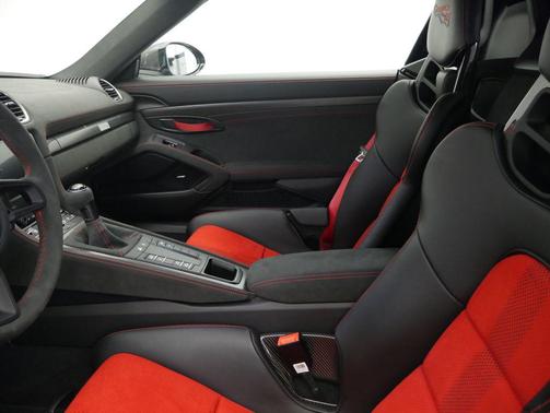 2025 Porsche 718 Spyder RS