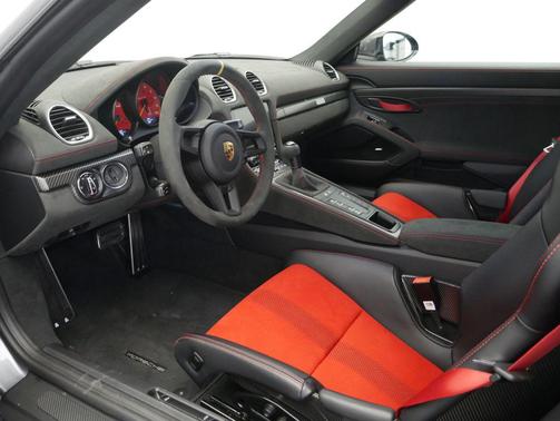 2025 Porsche 718 Spyder RS