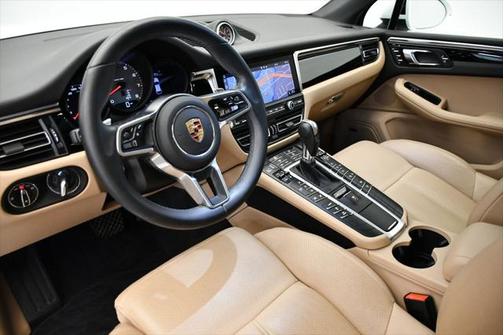 2021 Porsche Macan Base