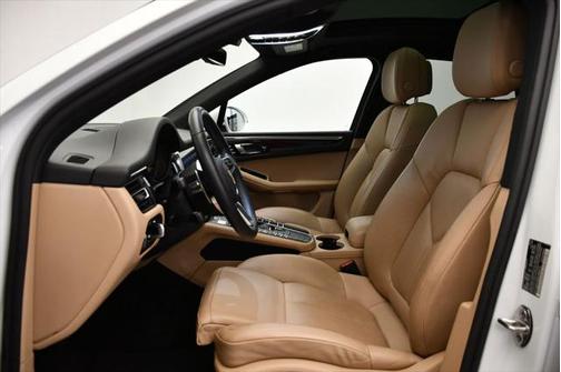 2021 Porsche Macan Base