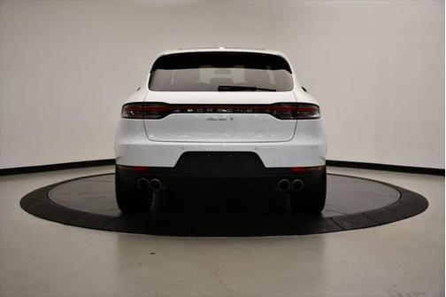 2021 Porsche Macan Base