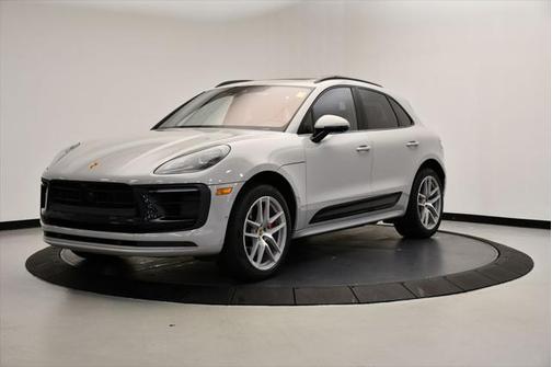 2023 Porsche Macan Base