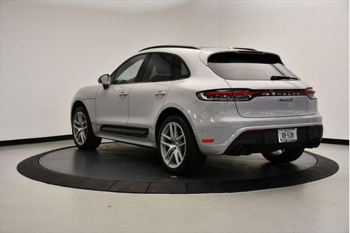 2023 Porsche Macan Base