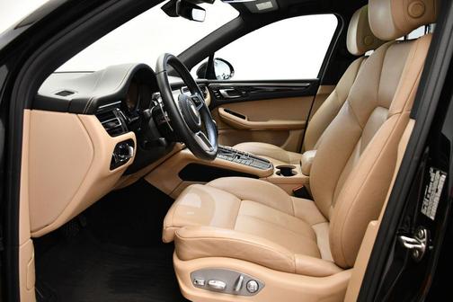 2019 Porsche Macan 