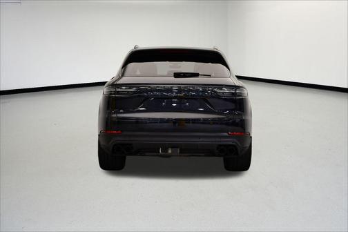 2022 Porsche Cayenne Platinum Edition