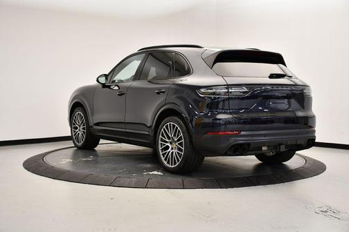 2022 Porsche Cayenne Platinum Edition