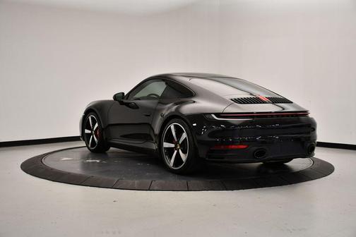 2021 Porsche 911 Carrera